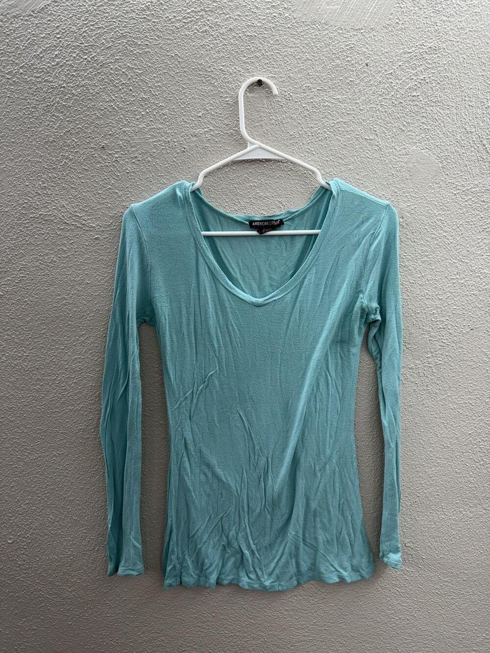 American Dream Womens Shirt Size Medium Blue Long Sleeve Scoop Neck Thin